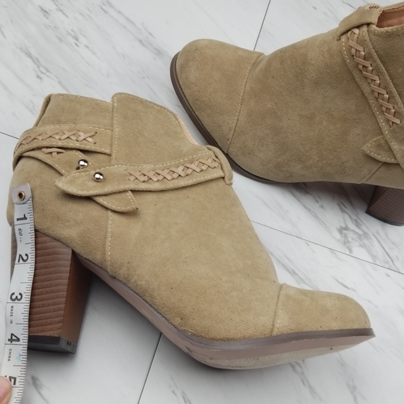 Chase + Chloe Tan Booties - Picture 3 of 9